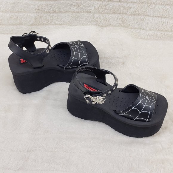 Platform Goth Sandals Black Matte Web Toe Strap With Spider Buckle Funn 10 - Picture 9 of 16